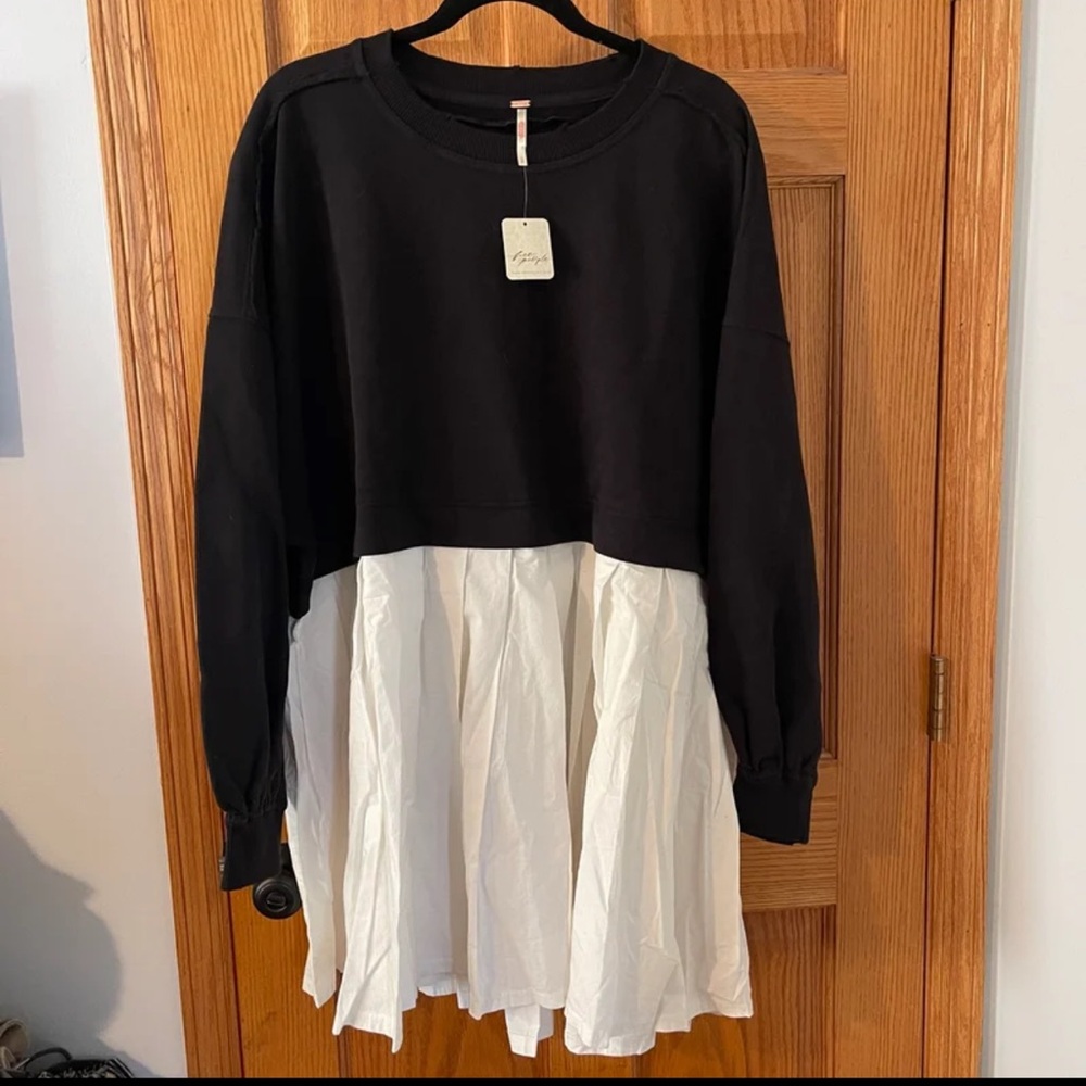 Free people sweatshirt